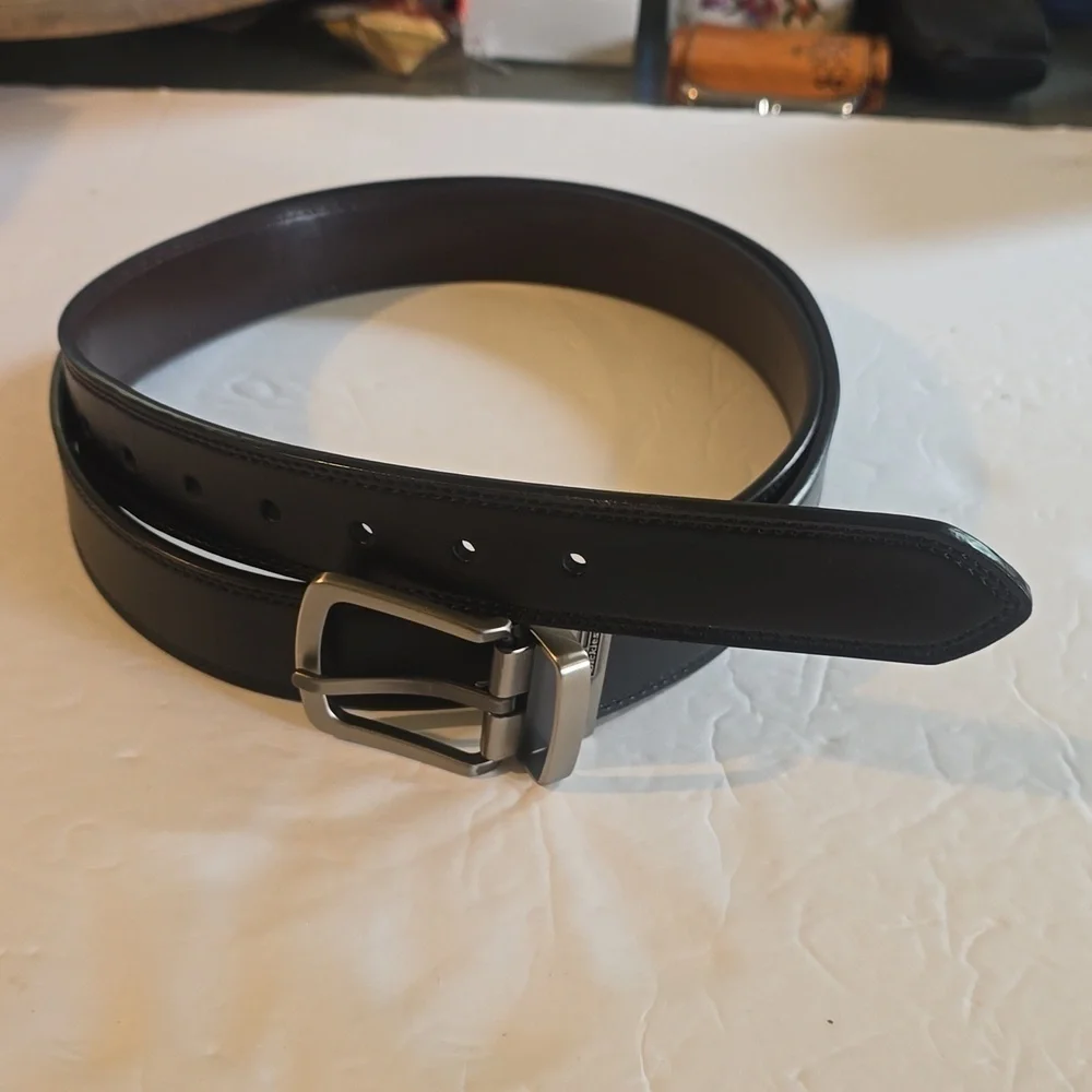 Dickies Mens Black/ Brown Reversible leather belt GUN METAL BUCKLE New Sz.1X